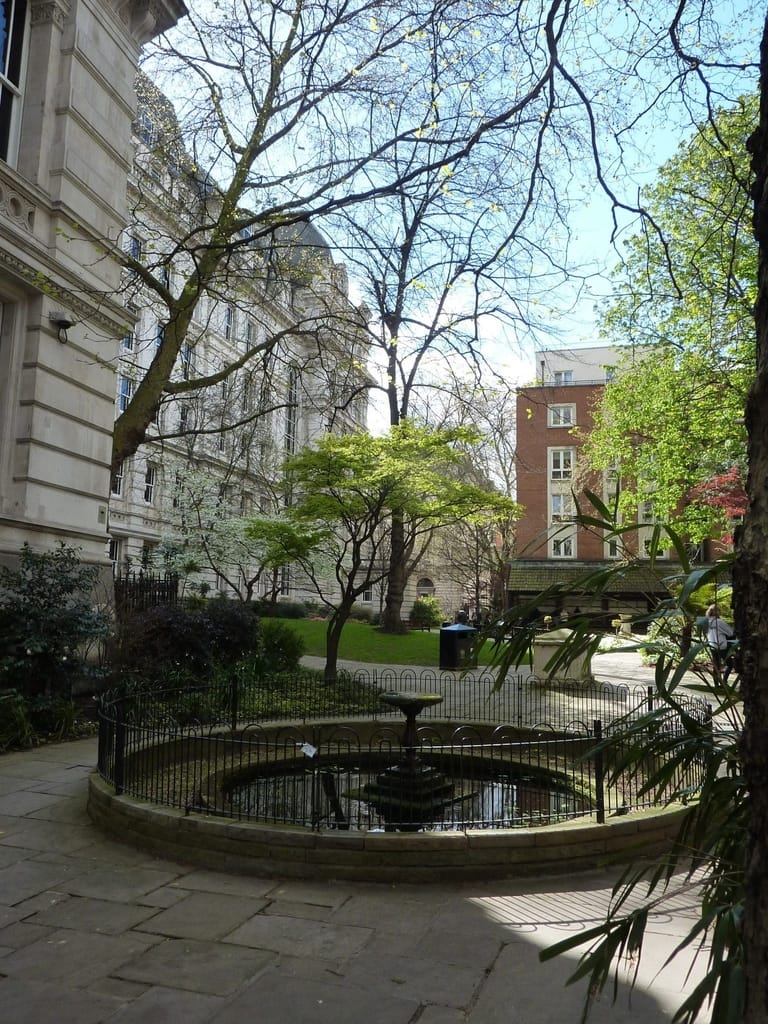 postman's-park-london-business-district-fountain-watts-memorial-victorian-detail-city-garden-secret-katilacey